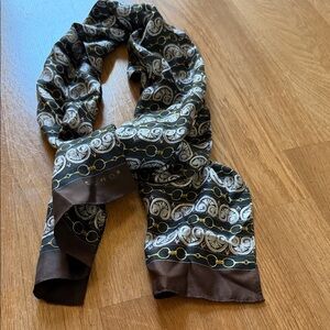 Echo Men's Scarf with Black and White Pattern